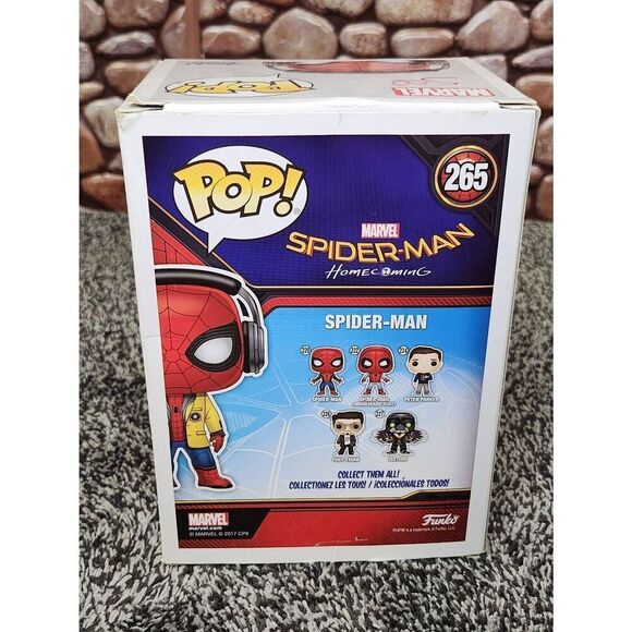 Funko Pop Marvel Spider-Man Homecoming 265 Spider-man Vinyl Figure - Picture 3 of 8